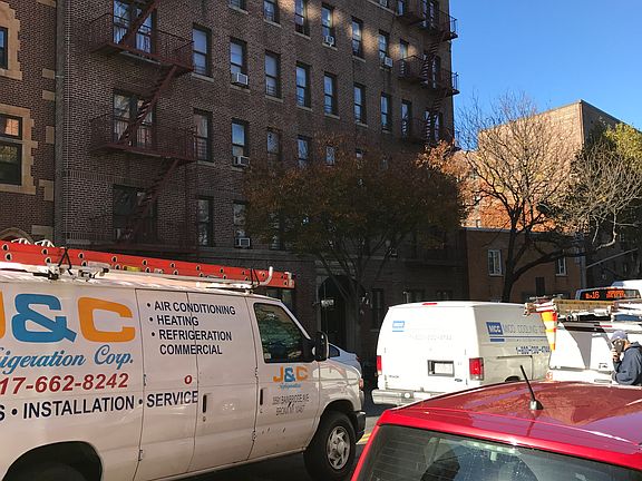 5th image of 3525 Bainbridge Ave #1ST