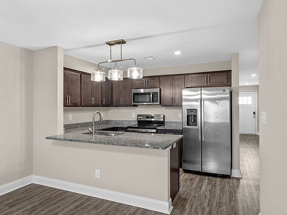 4th image of 1000 Henry Place Blvd #901