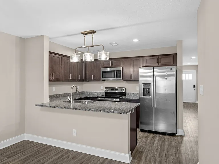 1000 Henry Place Blvd #901 — Photo 4