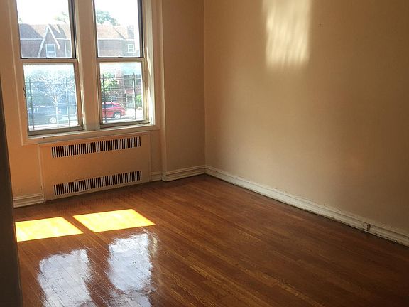 4th image of 3626 Kings Hwy #72