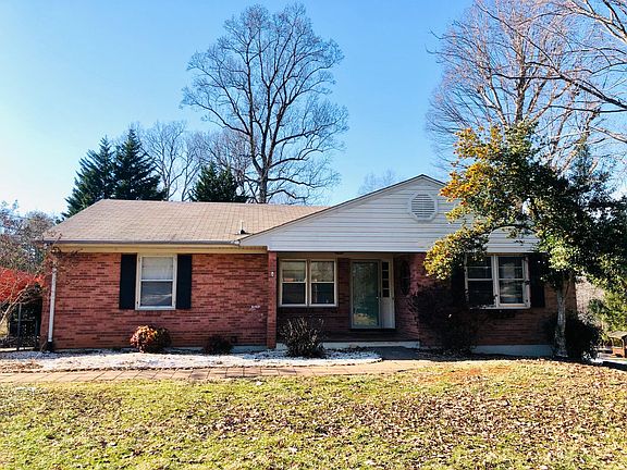 3rd image of 128 Oakland Cir