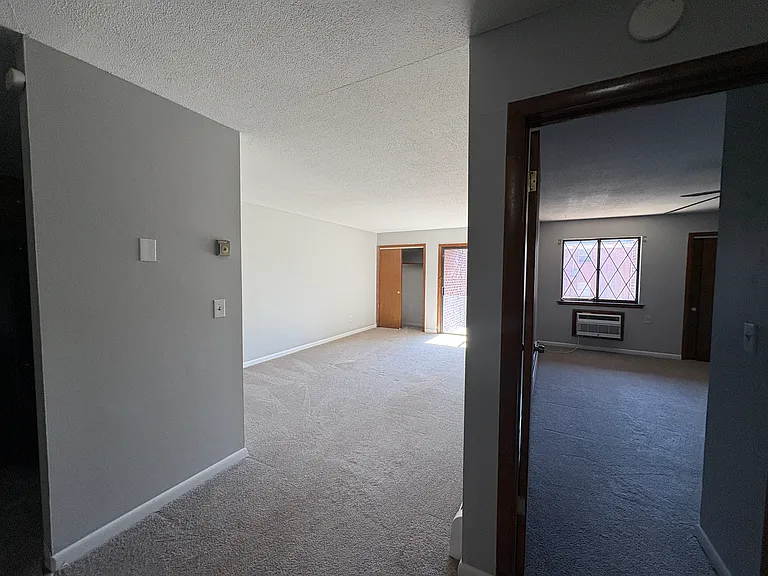 21 Dunlay St #1A — Photo 3
