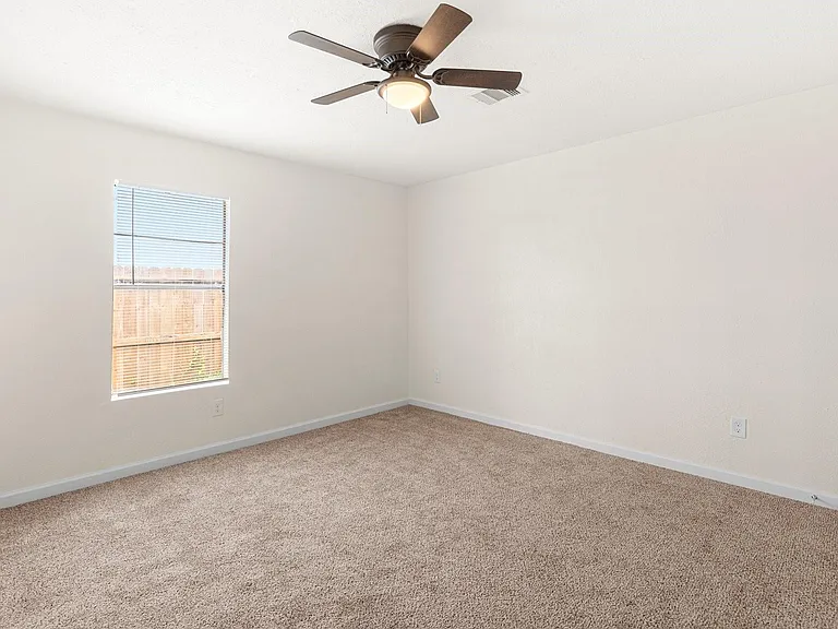 1309 Bragg St — Photo 35