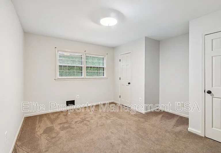 2600 Lantern Ln — Photo 13