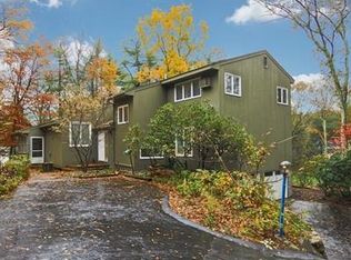 19 Wildwood Dr, Sherborn, MA 01770