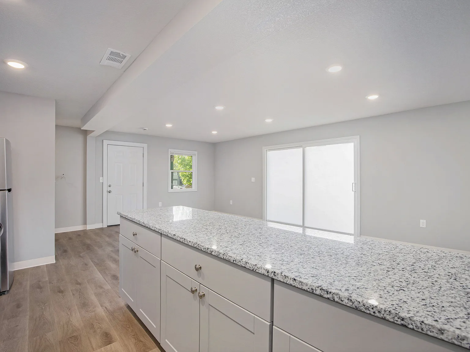 Palisades Apartments — Photo 4