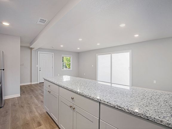 5th image of 4018 Harvard Ln #4032207