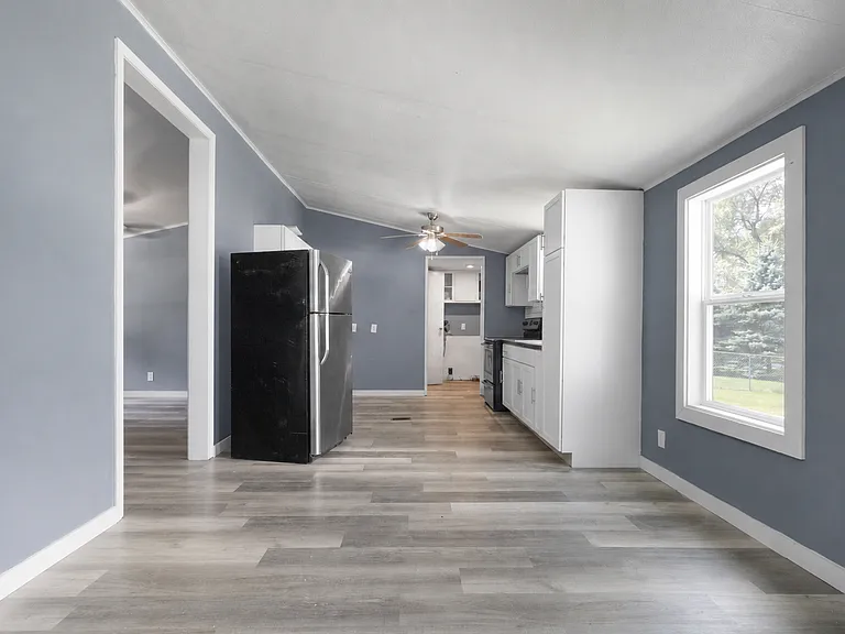 60691 Carroll St — Photo 2