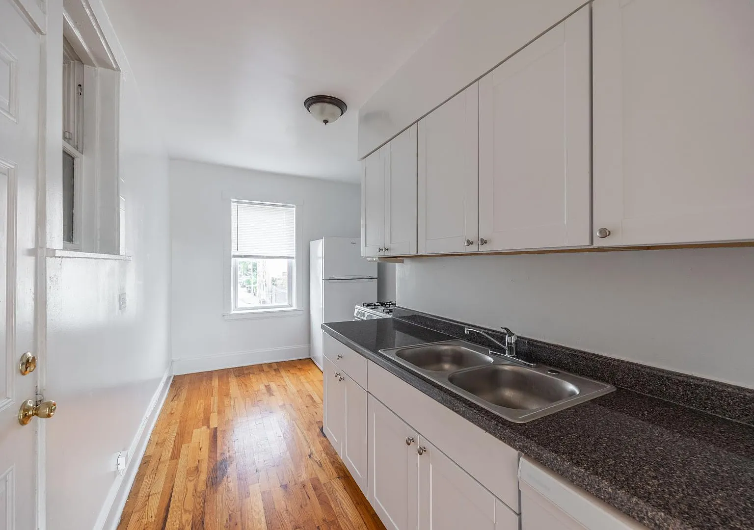 3050 West Berteau Avenue #3 — Photo 1
