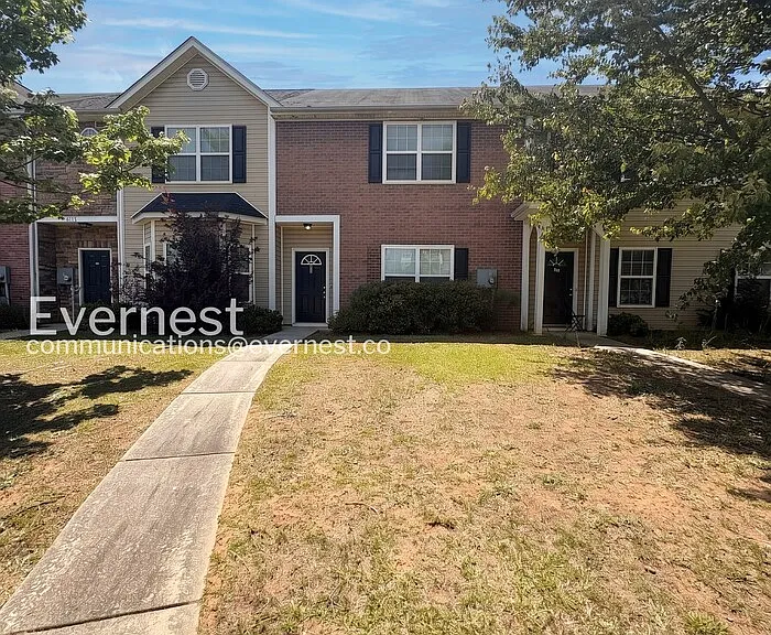 8609 Thomas Ln — Photo 2