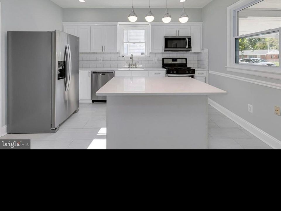 1st image of 615 Douglass Ave #1
