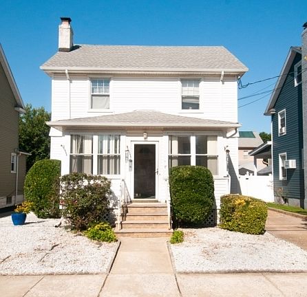2nd image of 753 Bailey Ave