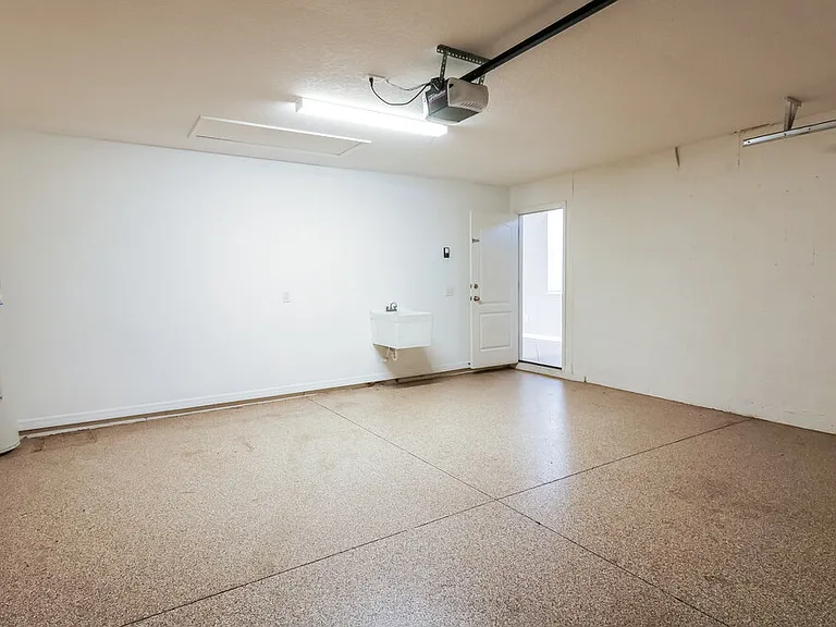 7926 Citrus Blossom Dr — Photo 15