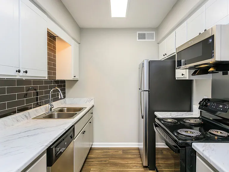 The Roosevelt Apartment Homes — Photo 13