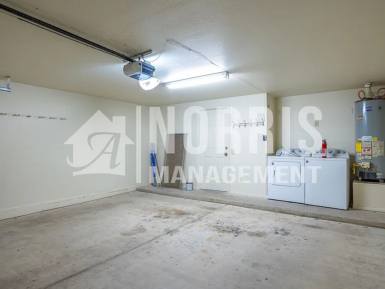 2542 N La Escondida Cir — Photo 19