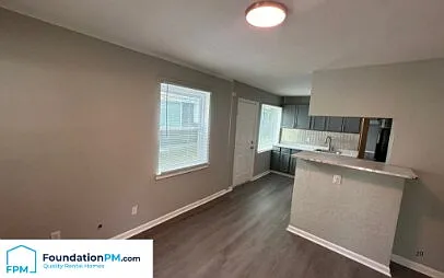 869 N Bingham St — Photo 6