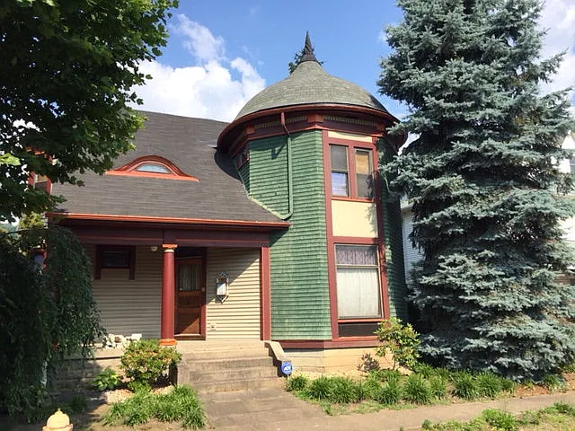 501 N Front St photo 1