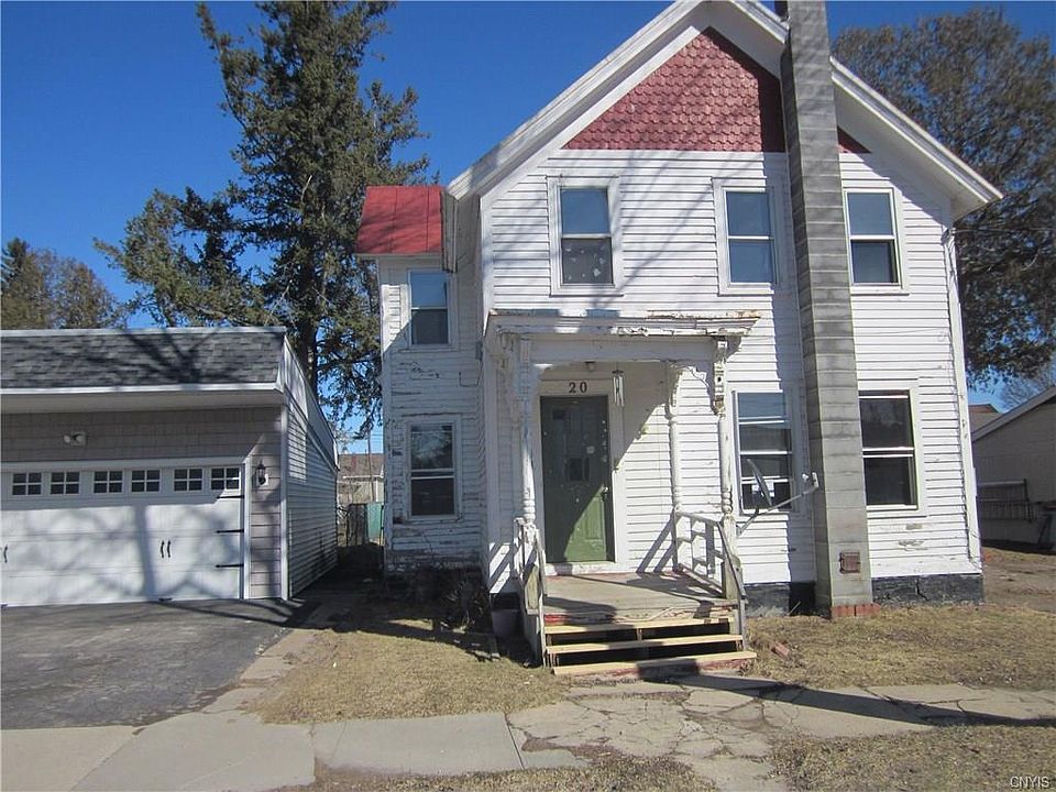 1st image of 920 Pickering St