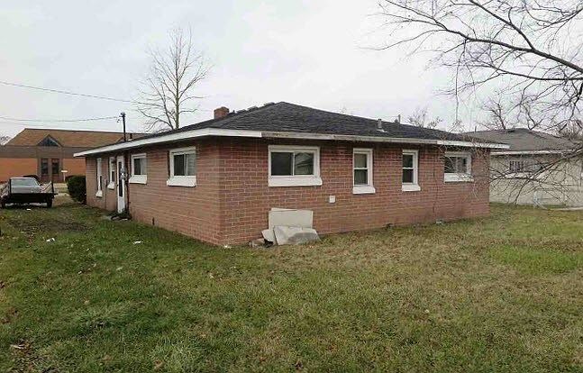 2nd image of 610 Cathay St