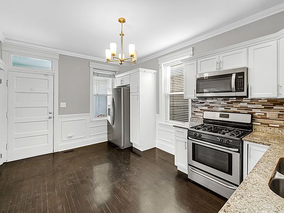 4th image of 3015 S 49th Ave