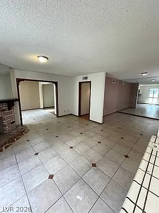 600 Woodmount Dr — Photo 13