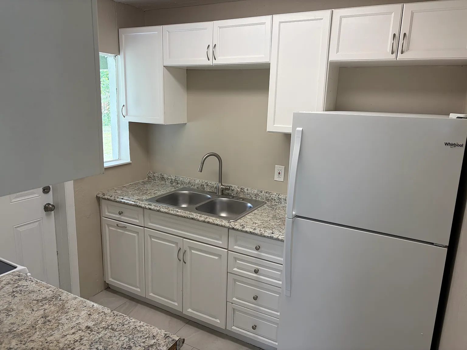 3 bed, 1008 sqft, $1,500 — Photo 4