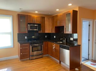 2 Grotto Glen Rd #2, Jamaica Plain, MA 02130