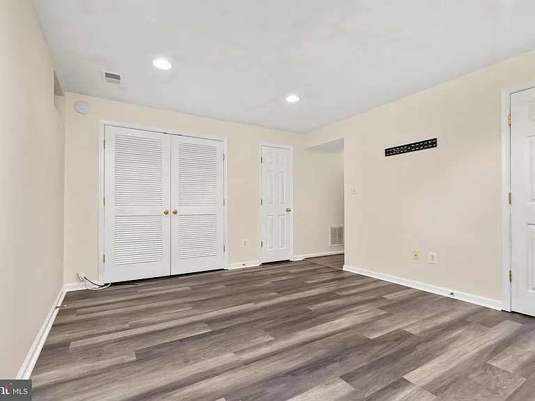 313 Frontier Fort Ln — Photo 19