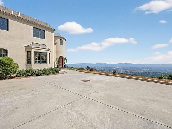 4th image of 17599 Montebello Rd