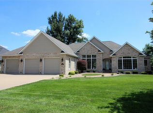 8402 Braeswood Estates Dr, O Fallon, IL 62269