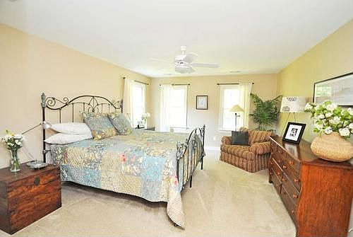5th image of 2847 W Waterford Way