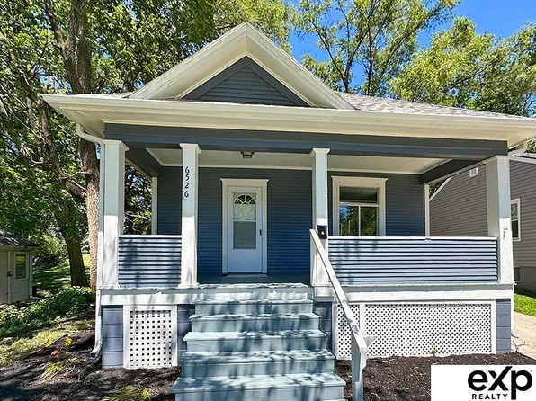 6526 Pinkney St, Omaha, NE 68104