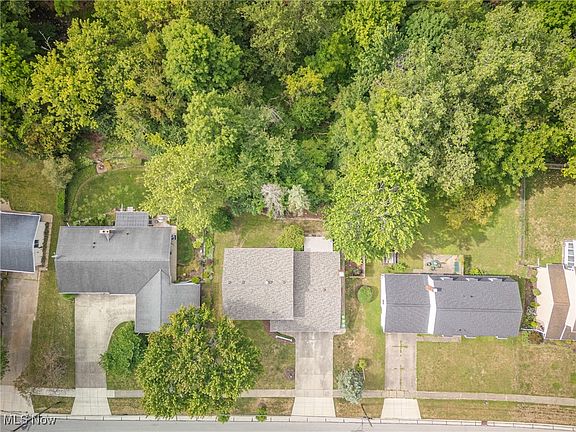 3rd image of 469 Whitman Blvd