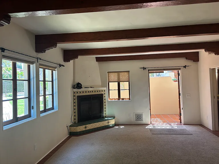 1048 Myrtle Way — Photo 18