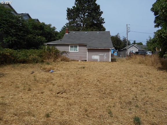 4th image of 8128 SE Glenwood St