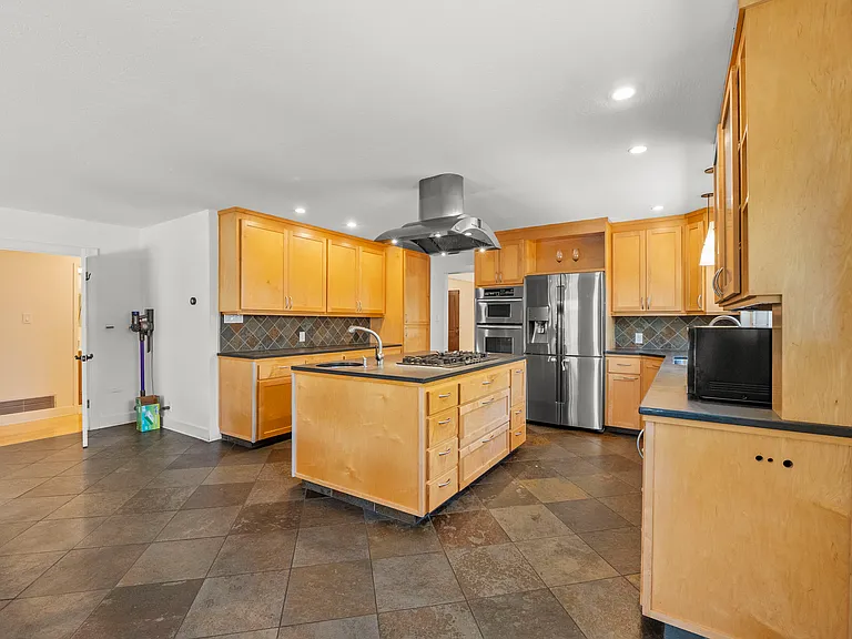 1742 Naglee Ave — Photo 20