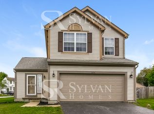 2034 Forestwind Dr, Grove City, OH 43123