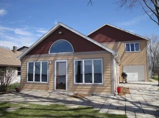 3135 Sunnyside St, Stoughton, WI 53589