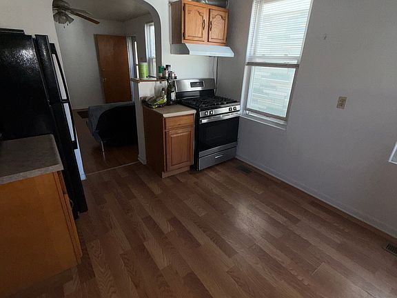 2nd image of 2850 S Lowe Ave #1R