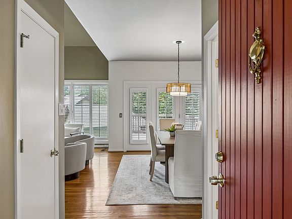3rd image of 766 Harpeth Trace Dr