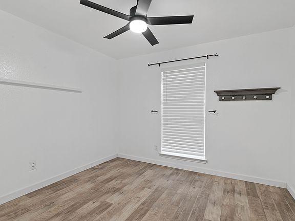 5th image of 107 High View Ct