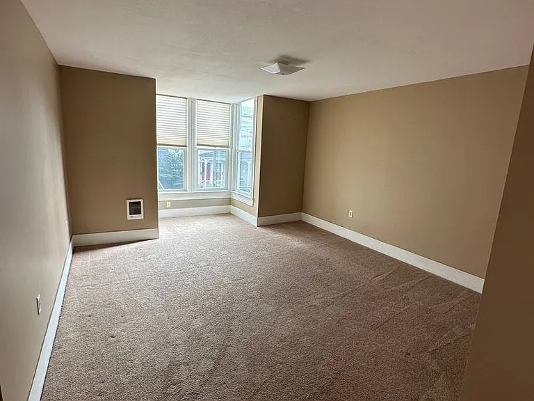 1670 Westwind Cir — Photo 52