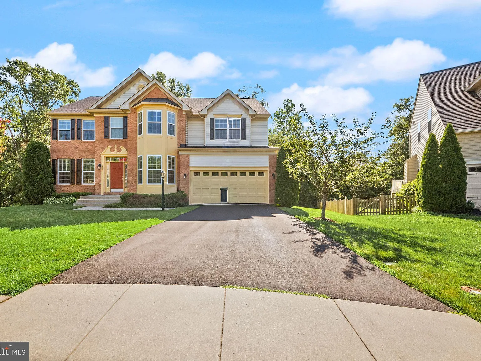 4 bed, 3.5 bath, 4192 sqft, $4,250 — Photo 4
