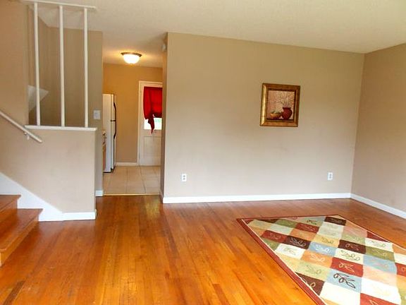 3rd image of 9103 W 100th St