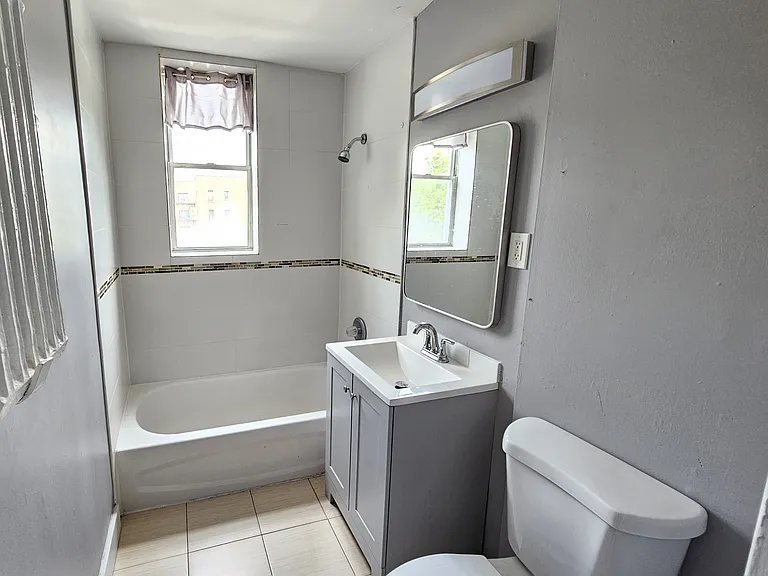 317 William St #2 — Photo 8
