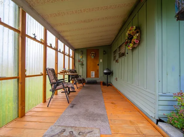 1900 Rowe St, Reedsport, OR 97467