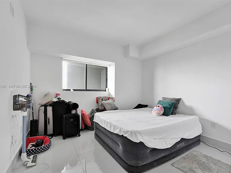 460 NE 28th St #3403 — Photo 24