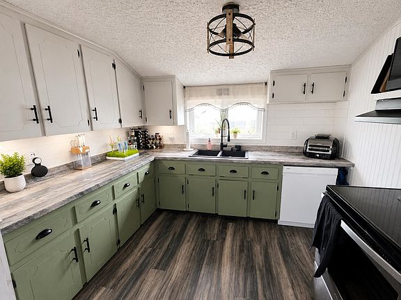 5th image of 764 Harper Rd
