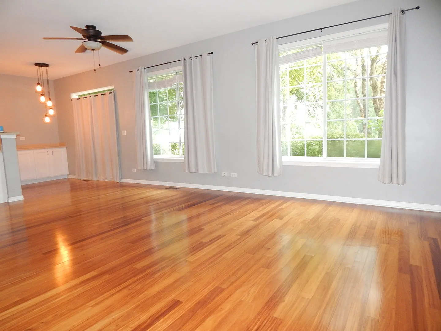 3 bed, 2.5 bath, 1825 sqft, $2,800 — Photo 3