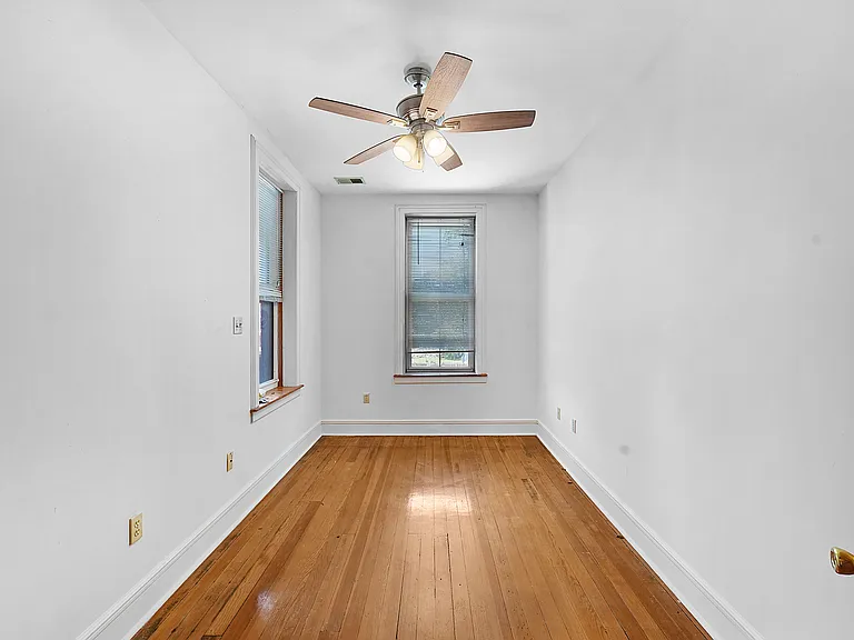 2419 Menard St — Photo 12